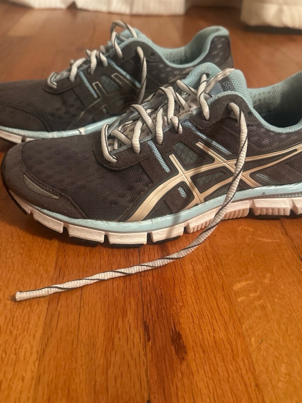 ASICS Women's Gray and Light Blue Running Shoes Size 8